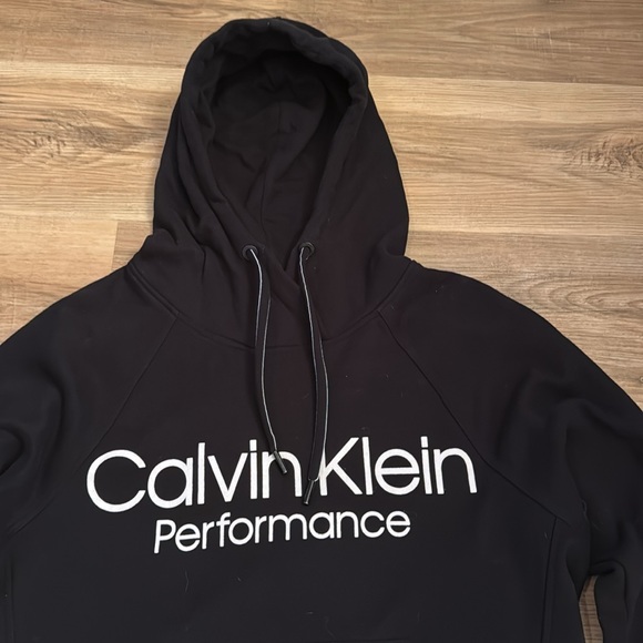 Calvin Klein performance sweater - Picture 2 of 3